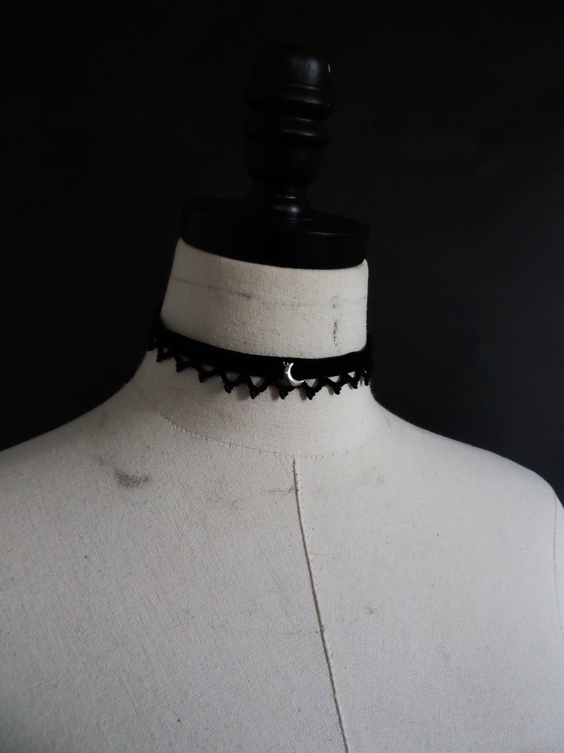 back lace velvet ribbon choker silver moon